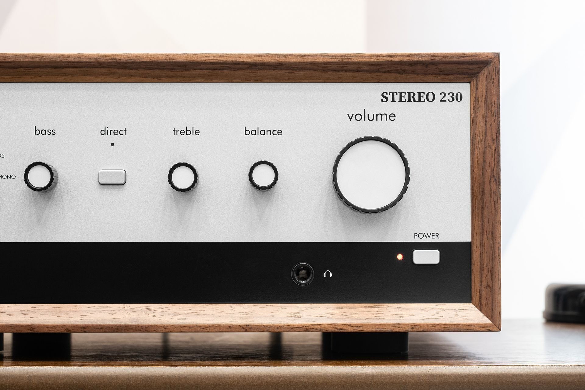 Leak Stereo 230