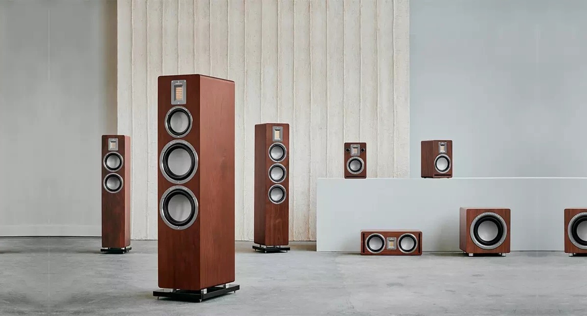 Det danska märket  Audiovector  introducerade en ny serie högtalarsystem  Audiovector  QR  Special  Edition